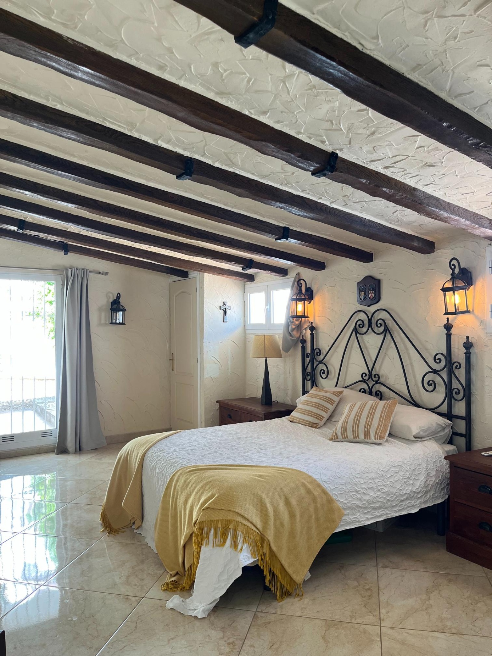 SALGAREÑO, 5 Bedrooms Bedrooms, 0 ,4 BathroomsBathrooms,Villa,For Sale,CASA VALENTINO,SALGAREÑO,2,1073