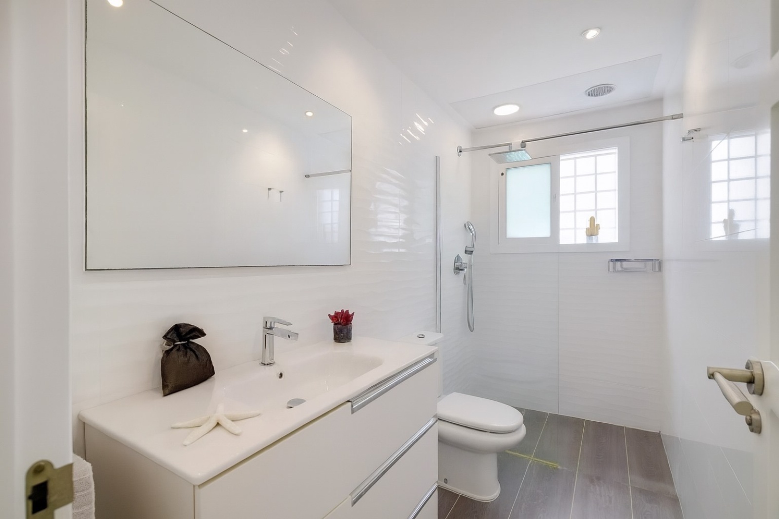 AV.de los botijos, 4 Bedrooms Bedrooms, 0 ,4 BathroomsBathrooms,Villa,For Sale,AV.de los botijos,0,1079